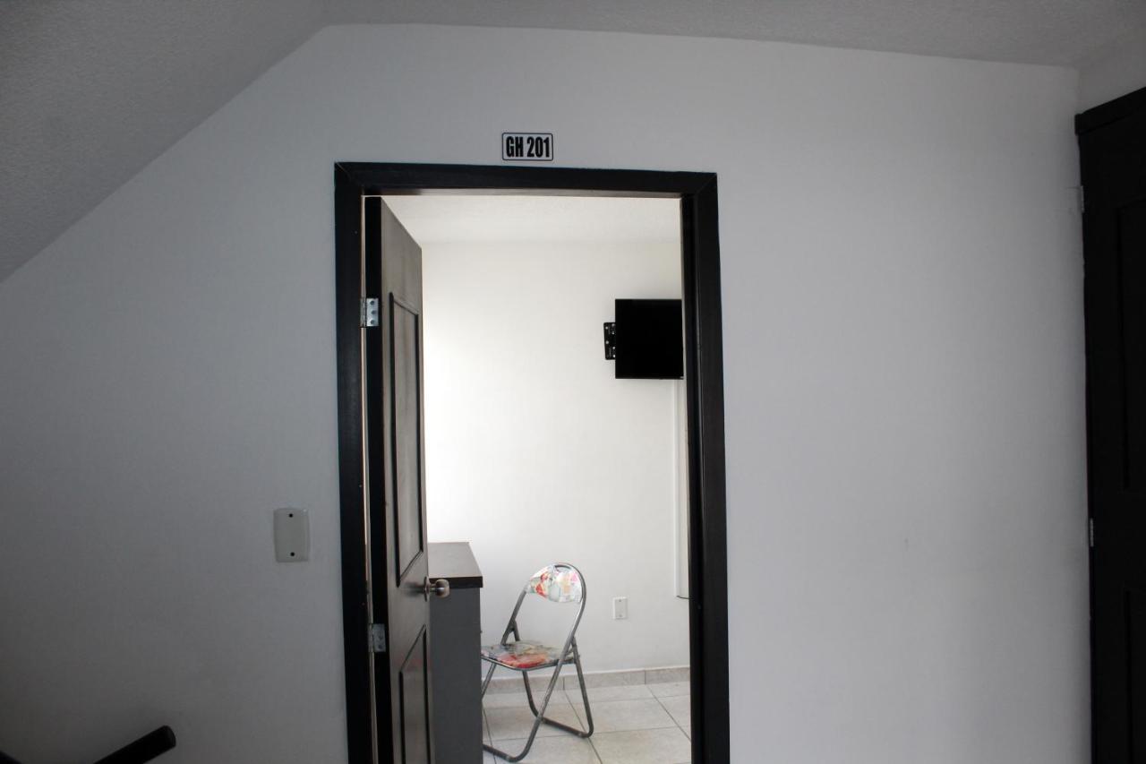Green House Habitaciones บูการามังกา ภายนอก รูปภาพ