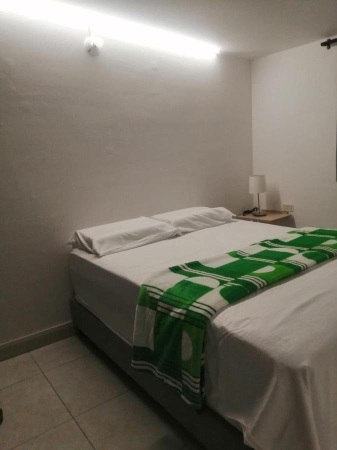 Green House Habitaciones บูการามังกา ภายนอก รูปภาพ