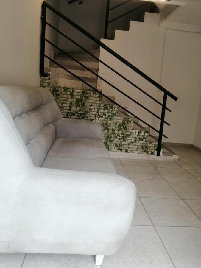 Green House Habitaciones บูการามังกา ภายนอก รูปภาพ