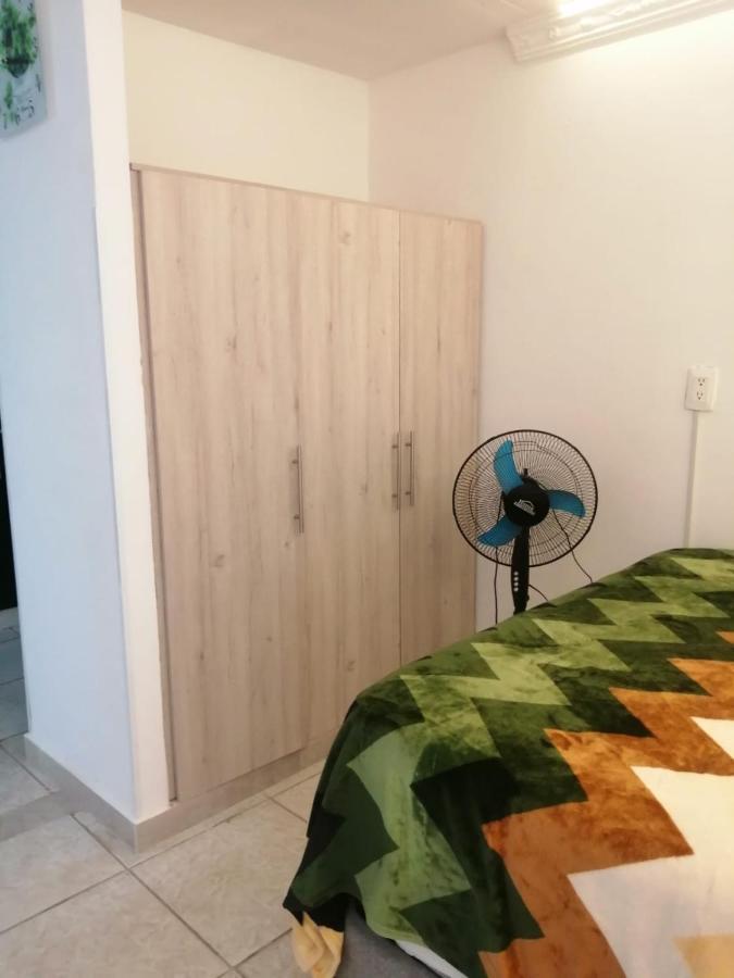 Green House Habitaciones บูการามังกา ภายนอก รูปภาพ