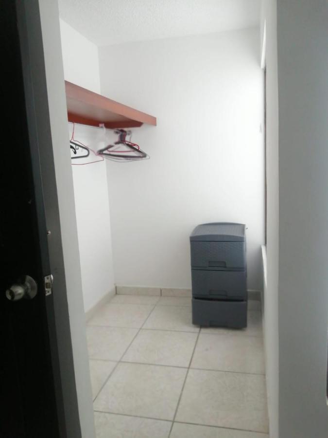 Green House Habitaciones บูการามังกา ภายนอก รูปภาพ