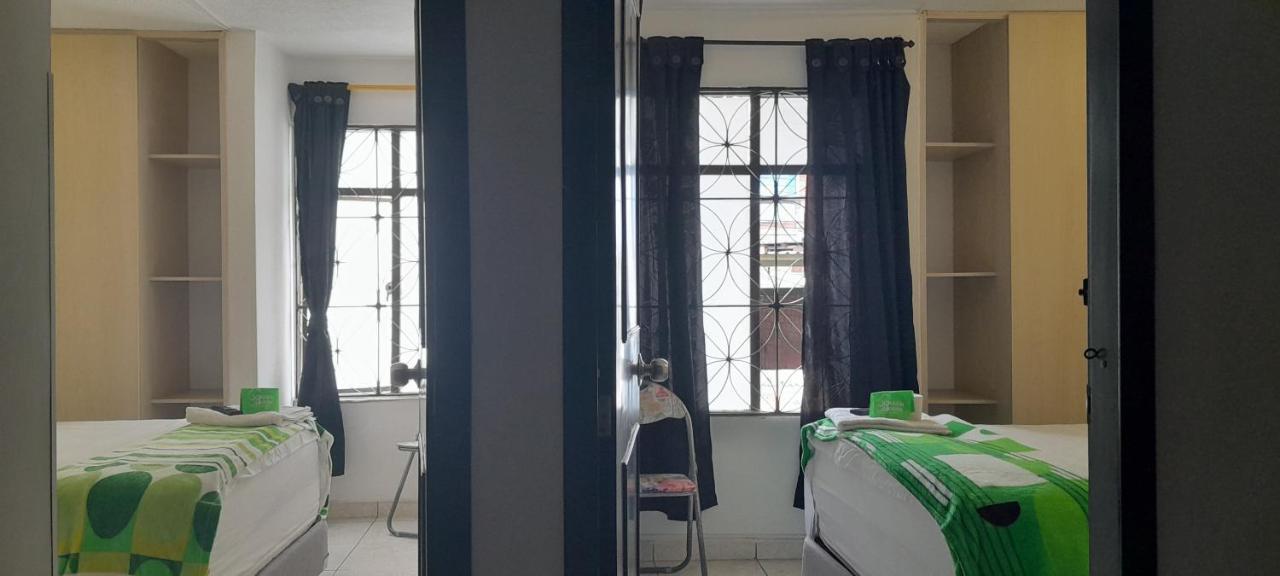 Green House Habitaciones บูการามังกา ภายนอก รูปภาพ