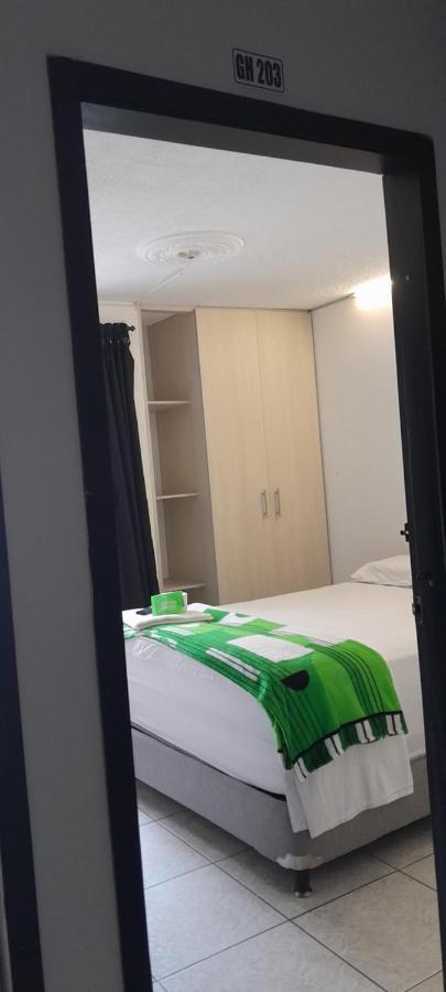 Green House Habitaciones บูการามังกา ภายนอก รูปภาพ