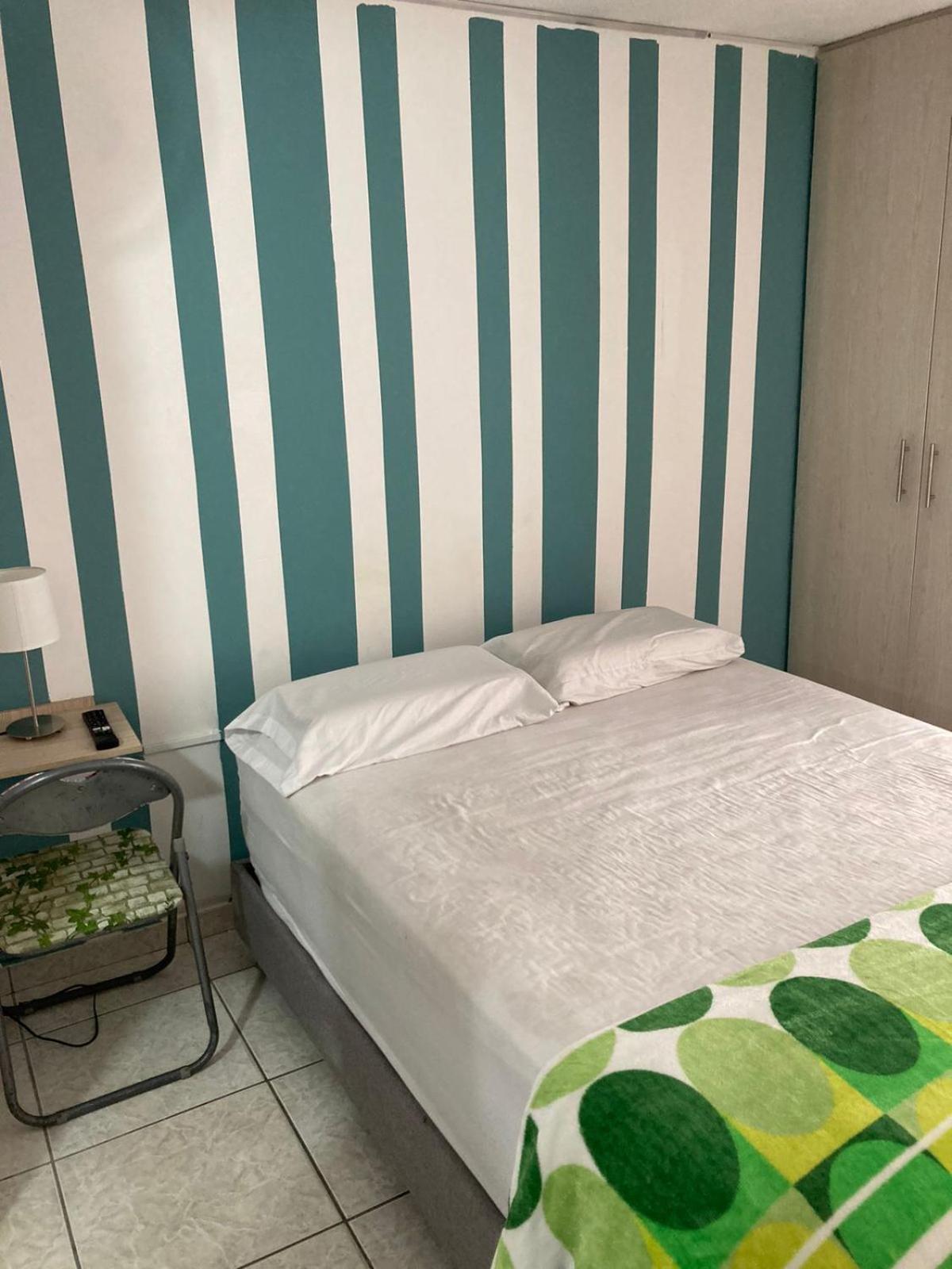 Green House Habitaciones บูการามังกา ภายนอก รูปภาพ